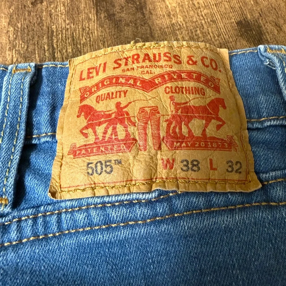 Levi’s Men’s 505 Regular Fit 38x32 Light Blue Stretch Jeans